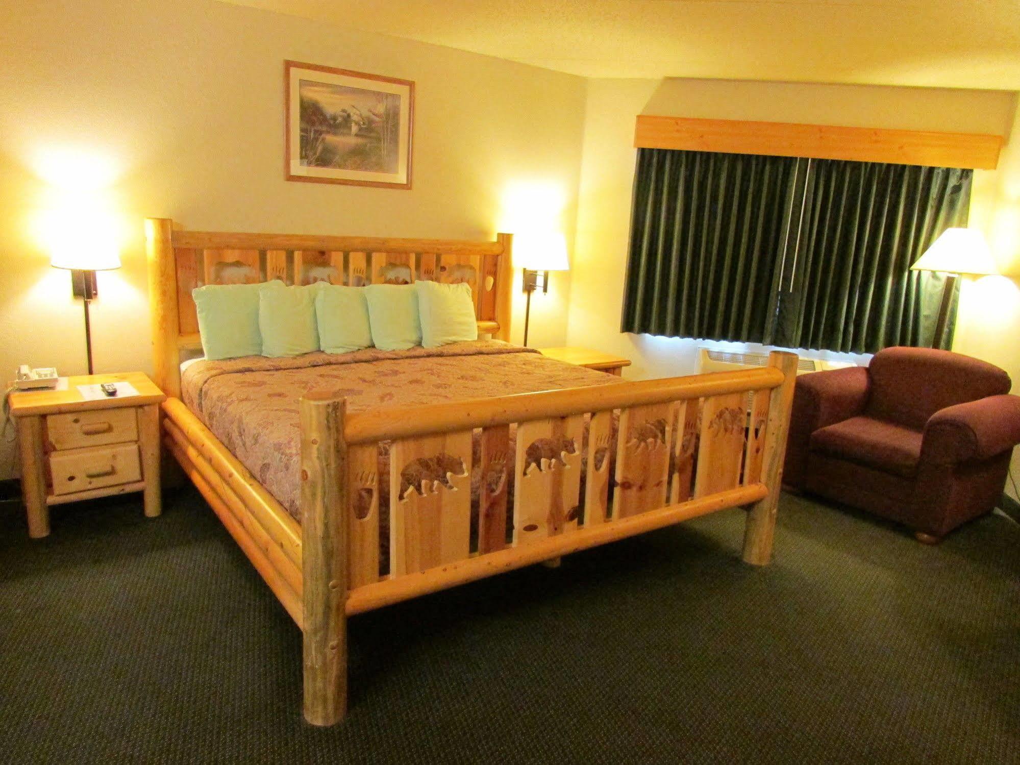 Hotel Shell Lodge, A Travelodge By Wyndham Shell Lake